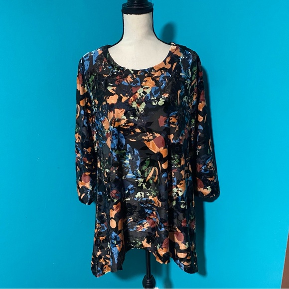 Attitudes by Renee XL Multicolor Abstract Floral Burn Out Velvet Open Back Tunic - Picture 2 of 6